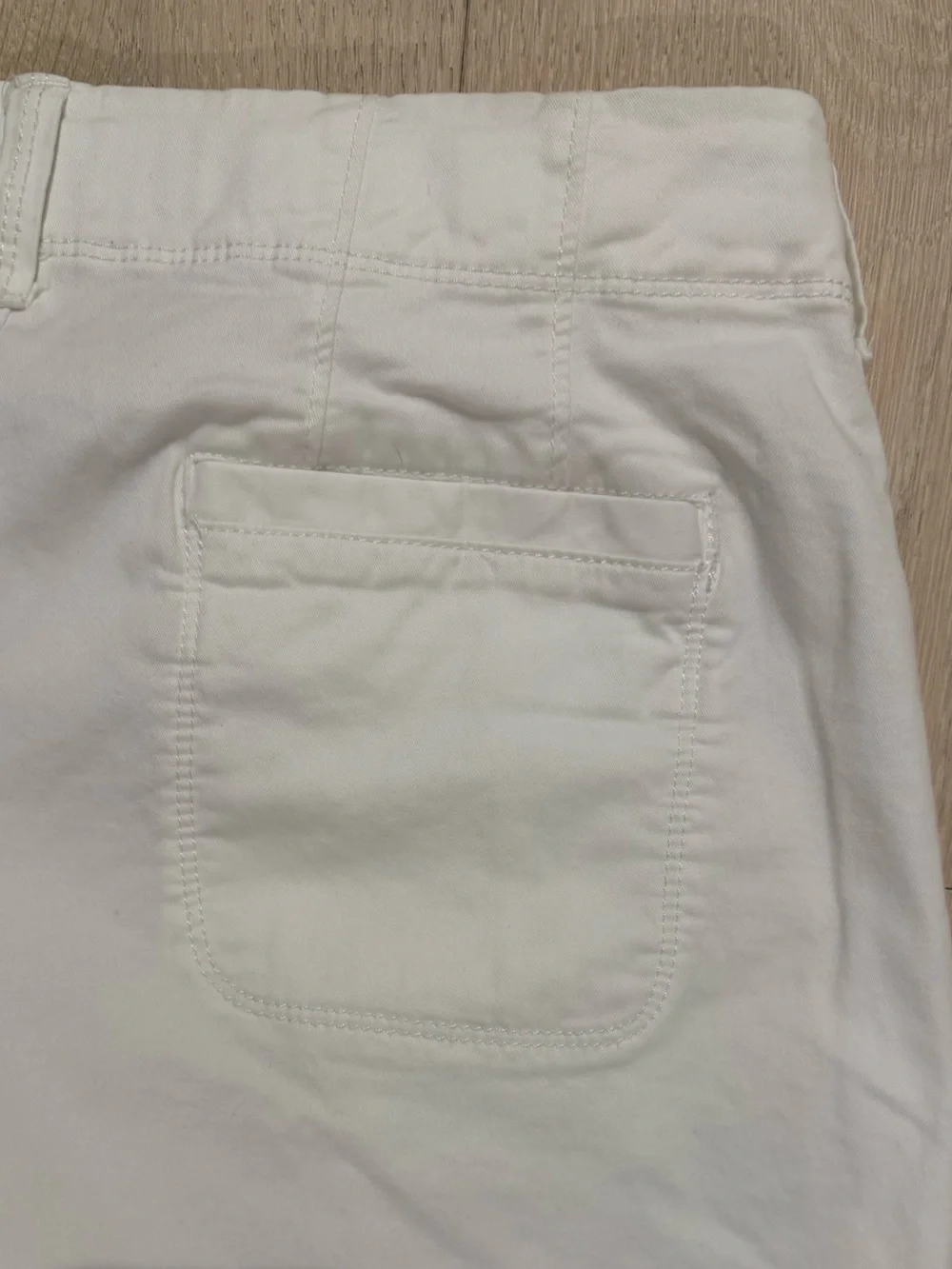 Old Navy Perfect Bermudas White Cotton Shorts